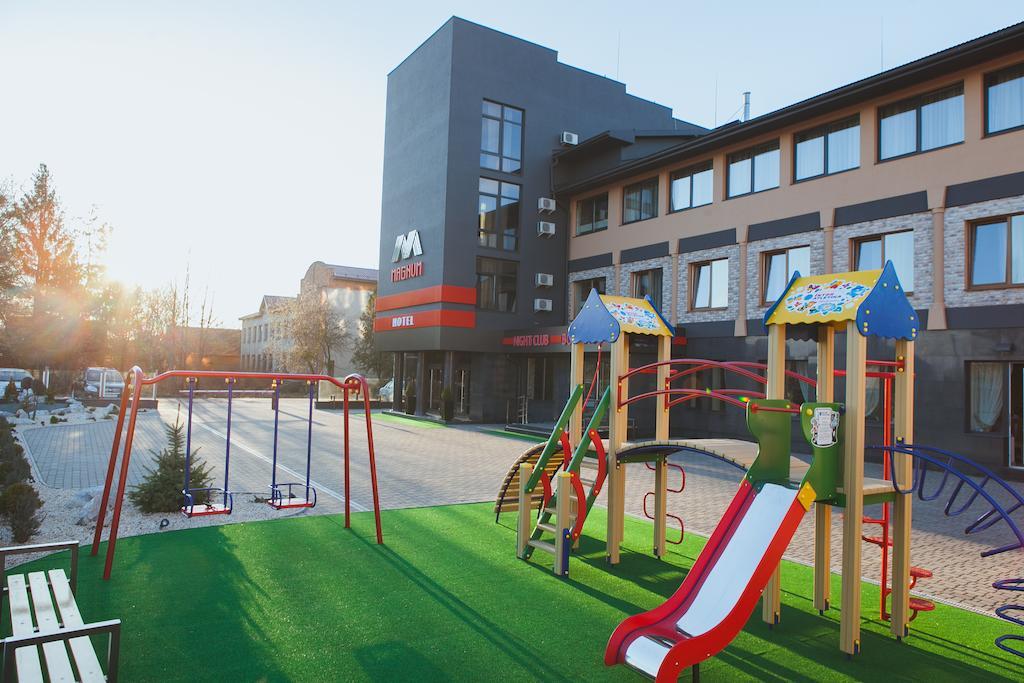 Magnum Hotel Berehove  Luaran gambar